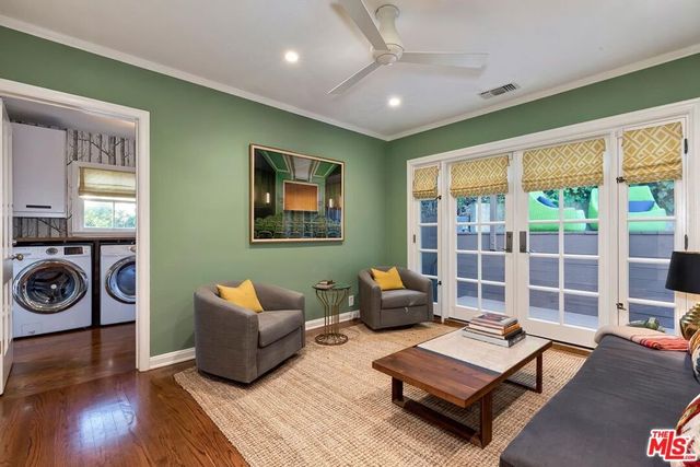 5912 Canyon, Los Angeles, CA 90068