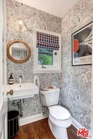 5912 Canyon, Los Angeles, CA 90068