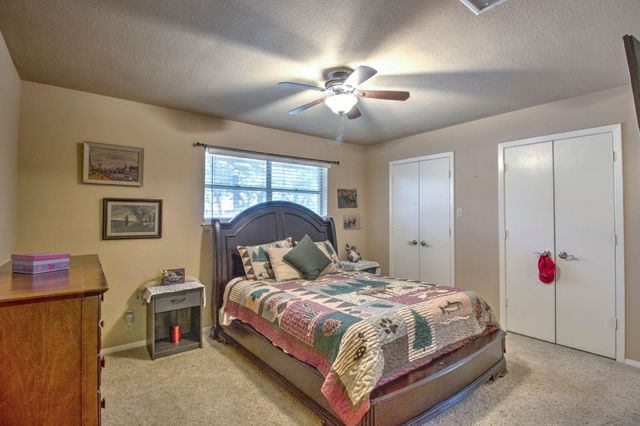 1010 Kiowa Drive W, Lake Kiowa, TX 76240