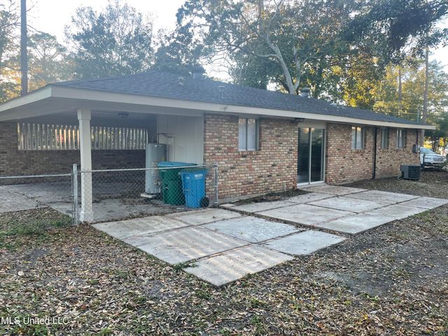 2501 Havard Road, Ocean Springs, MS 39564