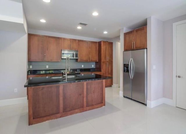 731 SE 13th Street, Fort Lauderdale, FL 33316