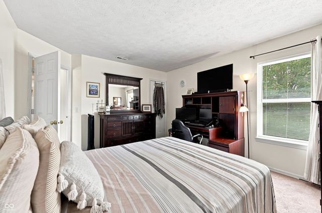 10615 Regis Court, Indianapolis, IN 46239