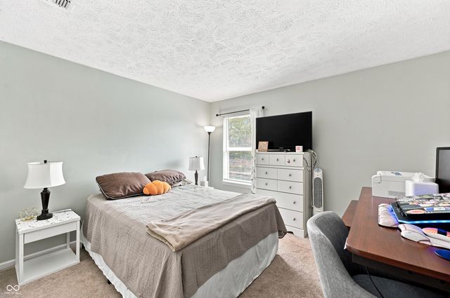 10615 Regis Court, Indianapolis, IN 46239