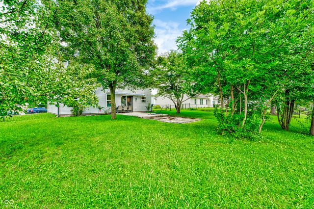 10615 Regis Court, Indianapolis, IN 46239