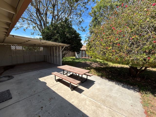 633 Saint George Drive, Salinas, CA 93905