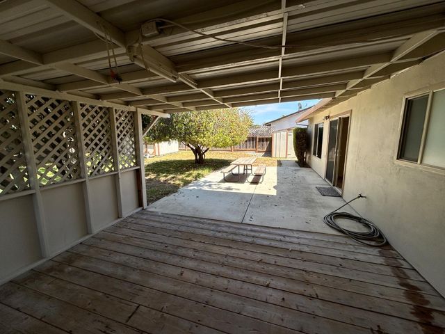 633 Saint George Drive, Salinas, CA 93905