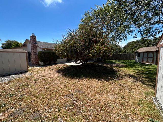633 Saint George Drive, Salinas, CA 93905