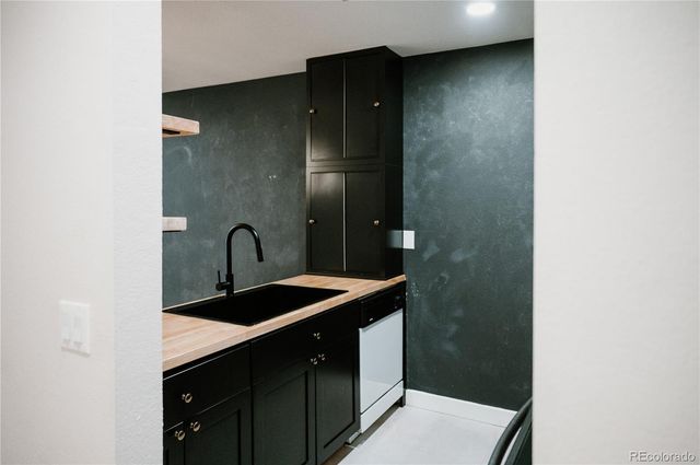 444 S Kittredge Street 100, Aurora, CO 80017