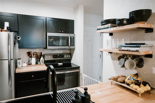 444 S Kittredge Street 100, Aurora, CO 80017