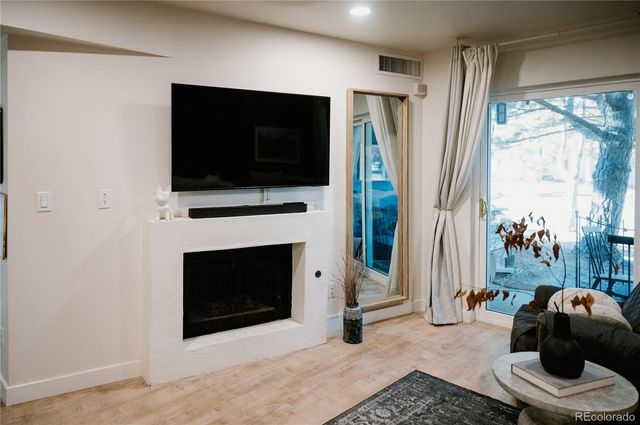 444 S Kittredge Street 100, Aurora, CO 80017