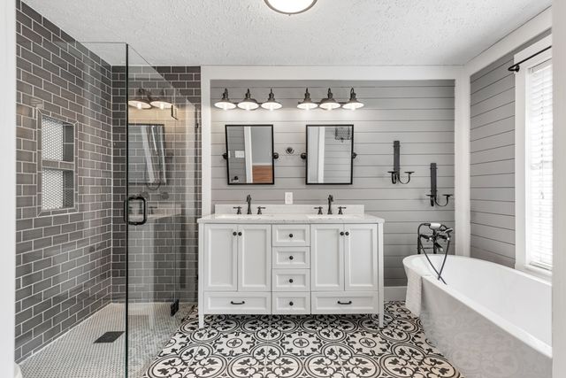 4233 New Hope Meadow Rd, Hermitage, TN 37076