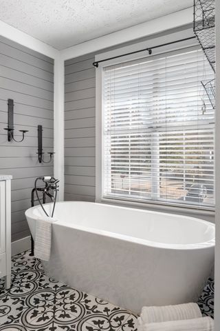 4233 New Hope Meadow Rd, Hermitage, TN 37076