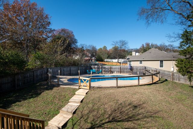 4233 New Hope Meadow Rd, Hermitage, TN 37076