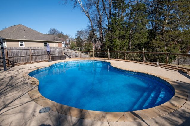 4233 New Hope Meadow Rd, Hermitage, TN 37076