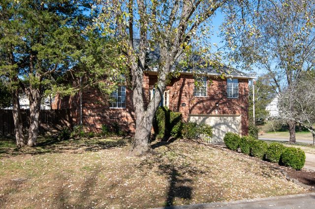 4233 New Hope Meadow Rd, Hermitage, TN 37076