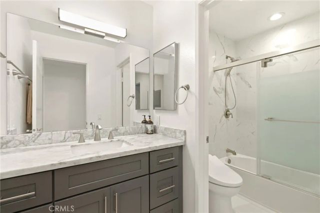 549 N Springbrook North, Irvine, CA 92614
