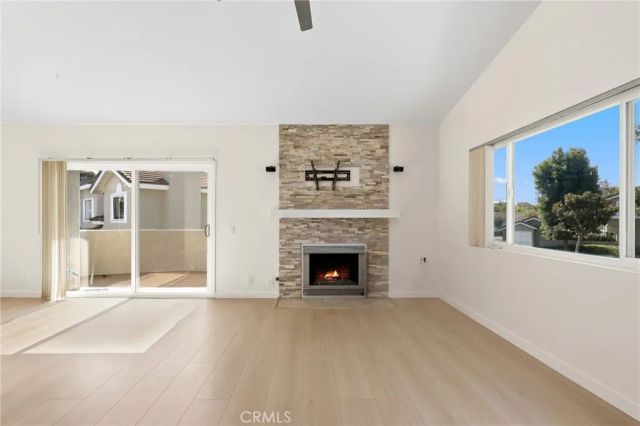 549 N Springbrook North, Irvine, CA 92614
