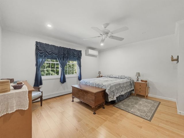 5 Wolff Drive, Essex, VT 05452