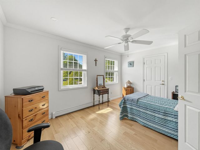 5 Wolff Drive, Essex, VT 05452