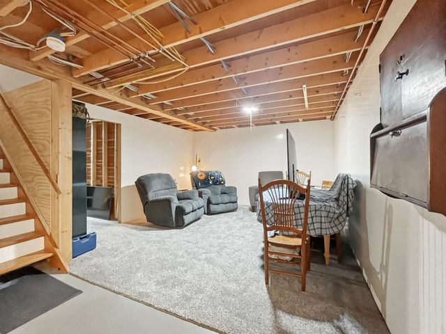 5 Wolff Drive, Essex, VT 05452