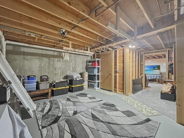 5 Wolff Drive, Essex, VT 05452