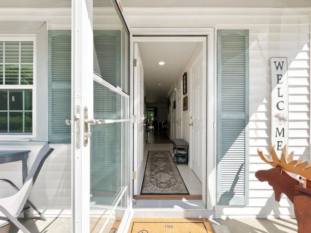 5 Wolff Drive, Essex, VT 05452