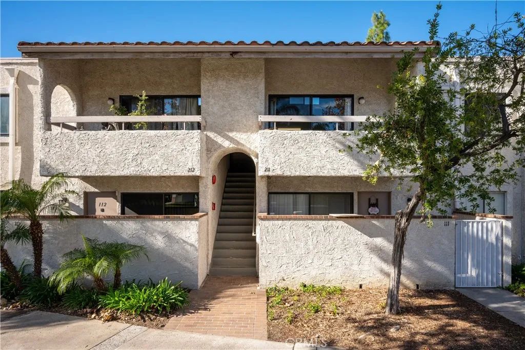 25003 Peachland 211, Newhall, CA 91321