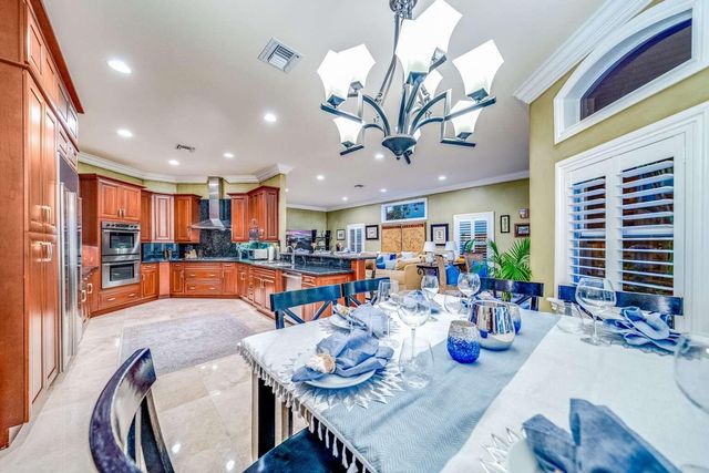 512 NE 12th Avenue, Fort Lauderdale, FL 33301
