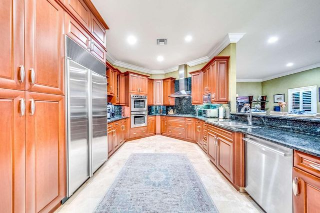 512 NE 12th Avenue, Fort Lauderdale, FL 33301