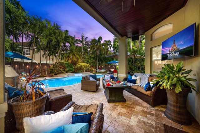 512 NE 12th Avenue, Fort Lauderdale, FL 33301