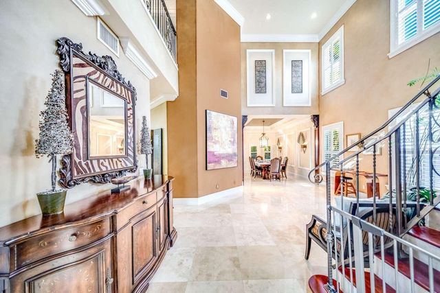 512 NE 12th Avenue, Fort Lauderdale, FL 33301