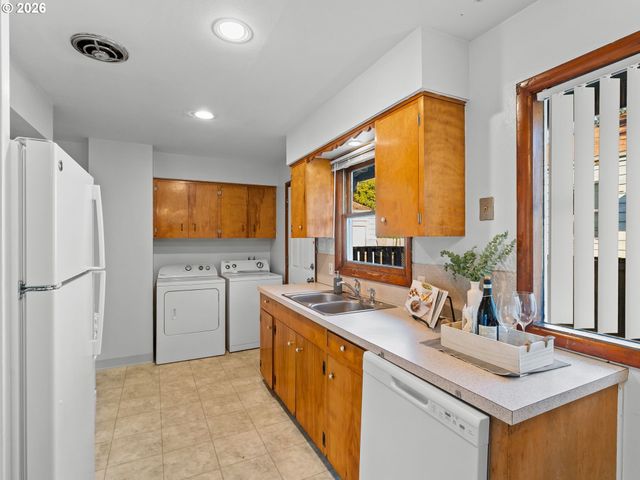 4141 Se 80TH Ave, Portland, OR 97206