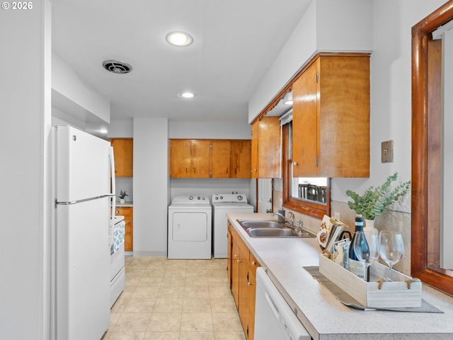 4141 Se 80TH Ave, Portland, OR 97206