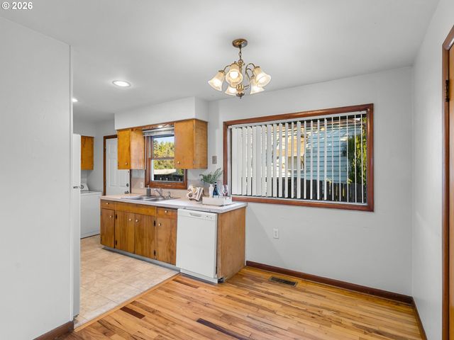 4141 Se 80TH Ave, Portland, OR 97206