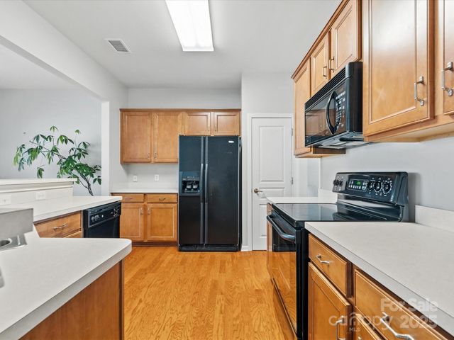 10317 Threatt Woods Drive, Charlotte, NC 28277