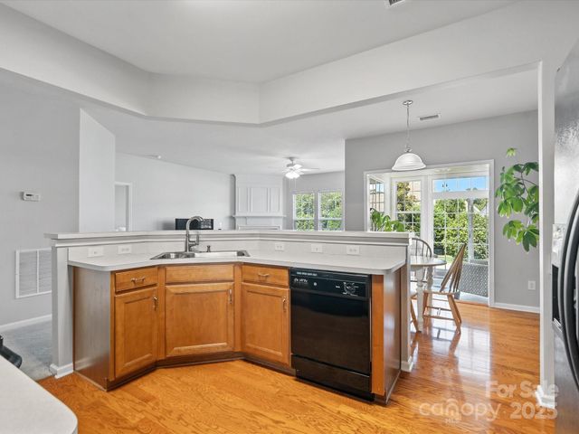 10317 Threatt Woods Drive, Charlotte, NC 28277