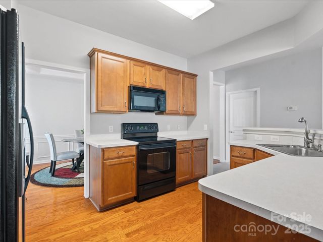 10317 Threatt Woods Drive, Charlotte, NC 28277