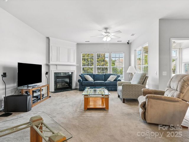 10317 Threatt Woods Drive, Charlotte, NC 28277