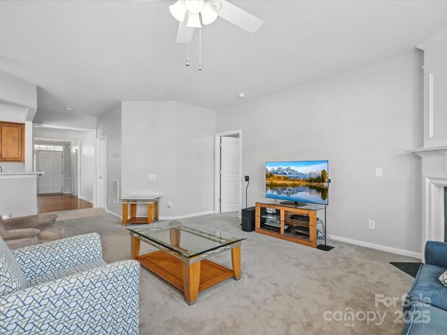 10317 Threatt Woods Drive, Charlotte, NC 28277
