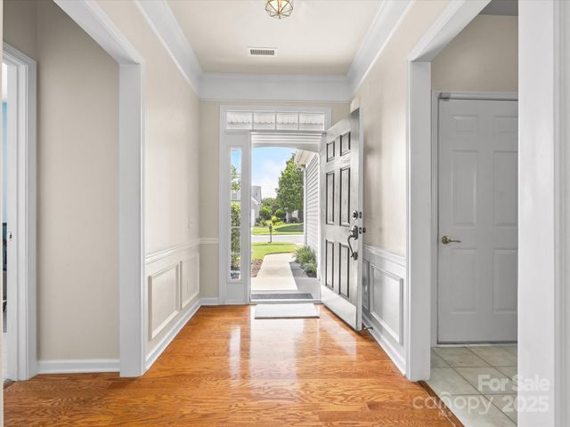10317 Threatt Woods Drive, Charlotte, NC 28277