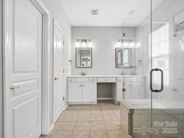 10317 Threatt Woods Drive, Charlotte, NC 28277