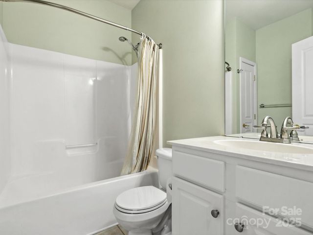 10317 Threatt Woods Drive, Charlotte, NC 28277