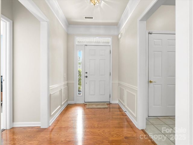 10317 Threatt Woods Drive, Charlotte, NC 28277