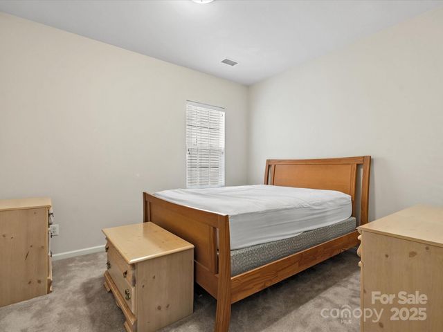 10317 Threatt Woods Drive, Charlotte, NC 28277