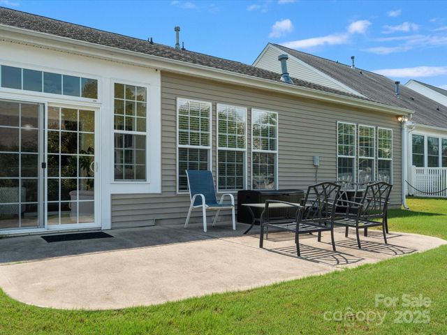 10317 Threatt Woods Drive, Charlotte, NC 28277