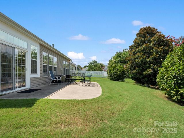 10317 Threatt Woods Drive, Charlotte, NC 28277