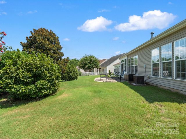 10317 Threatt Woods Drive, Charlotte, NC 28277