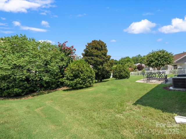 10317 Threatt Woods Drive, Charlotte, NC 28277