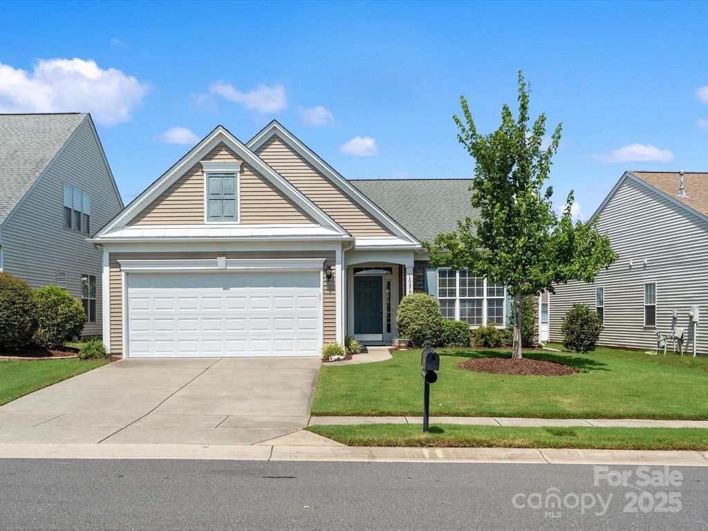 10317 Threatt Woods Drive, Charlotte, NC 28277