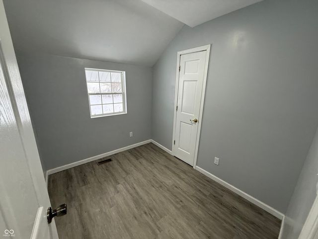 9607 N Price Street, Knightsville, IN 47857